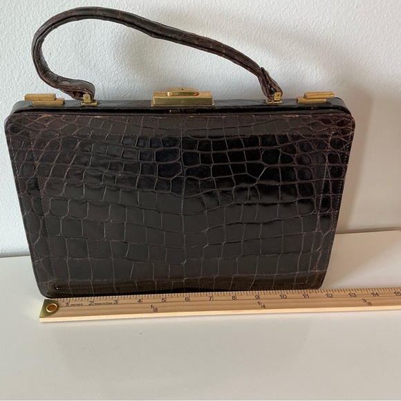 Bon Gout Vintage Crocodile Leather Bag - Picture 9 of 9